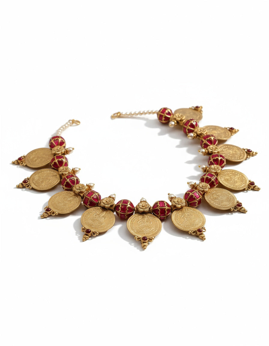 Pearl Embrace Necklace