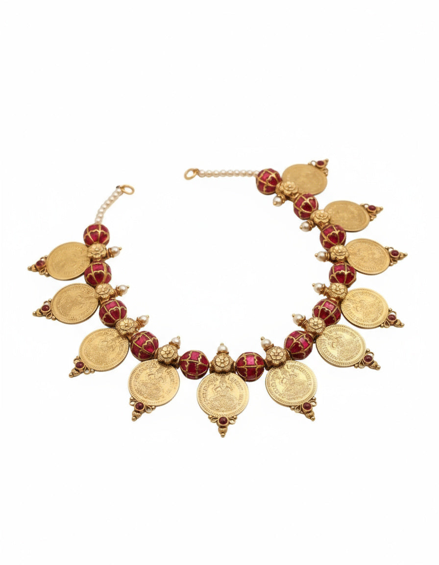 Pearl Embrace Necklace